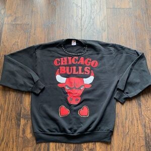 VTG Jerzees pullover size L hand painted Chicago Bulls one of a kind